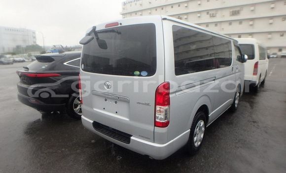 কেনা ব্যবহৃত Toyota hiace super-gl Silver গাড়ী মধ্যে ঢাকা মধ্যে Dhaka কেনা ব্যবহৃত Toyota hiace super-gl Silver গাড়ী মধ্যে ঢাকা মধ্যে Dhaka