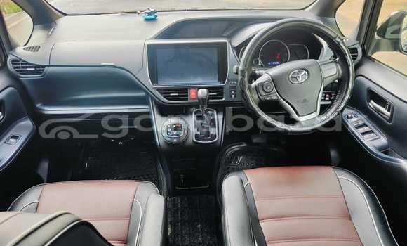 Buy Used 2020 Toyota Noah in Bandarban, Bandarban Buy Used 2020 Toyota Noah in Bandarban, Bandarban