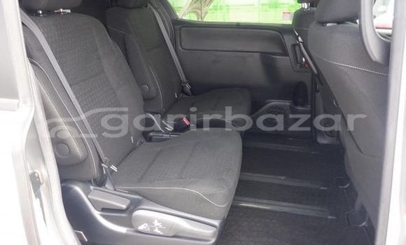 Buy Used 2019 Toyota Noah in Dhaka, Dhaka Buy Used 2019 Toyota Noah in Dhaka, Dhaka
