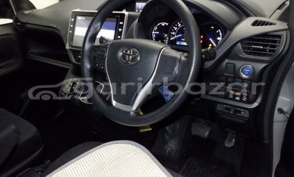 Buy Used 2019 Toyota Noah in Badarganj, Rangpur Buy Used 2019 Toyota Noah in Badarganj, Rangpur