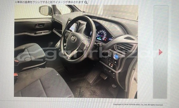 কেনা ব্যবহৃত Toyota Voxy White গাড়ী মধ্যে ঢাকা মধ্যে Dhaka কেনা ব্যবহৃত Toyota Voxy White গাড়ী মধ্যে ঢাকা মধ্যে Dhaka