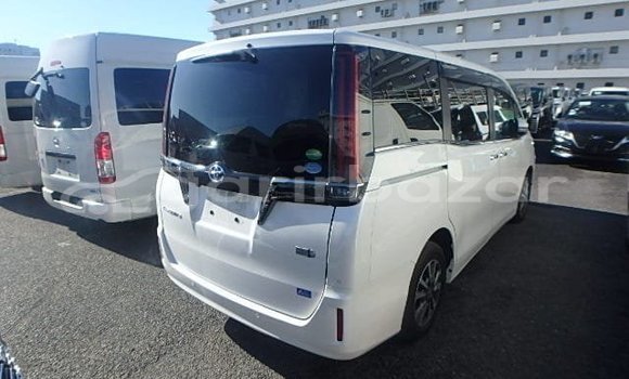 কেনা ব্যবহৃত Toyota Esquire White গাড়ী মধ্যে বাগেরহাট মধ্যে Khulna কেনা ব্যবহৃত Toyota Esquire White গাড়ী মধ্যে বাগেরহাট মধ্যে Khulna