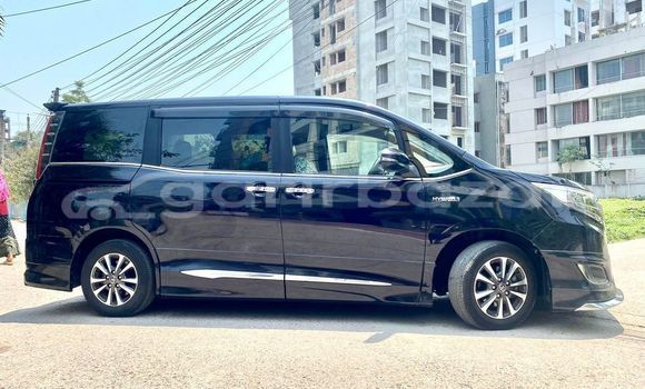 কেনা ব্যবহৃত Toyota Esquire Black গাড়ী মধ্যে ঢাকা মধ্যে Dhaka কেনা ব্যবহৃত Toyota Esquire Black গাড়ী মধ্যে ঢাকা মধ্যে Dhaka
