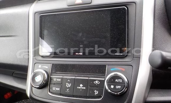 Buy Used 2019 Toyota Axio fielder in Dhaka, Dhaka Buy Used 2019 Toyota Axio fielder in Dhaka, Dhaka