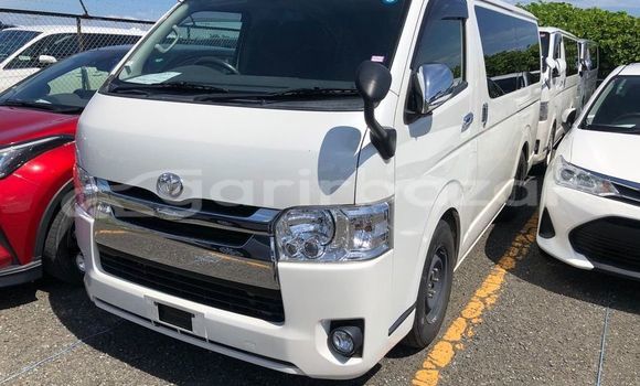 Buy Used 2019 Toyota Hiace in Dhaka, Dhaka Buy Used 2019 Toyota Hiace in Dhaka, Dhaka