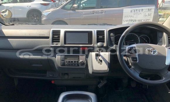 Buy Used 2019 Toyota Hiace in Dhaka, Dhaka Buy Used 2019 Toyota Hiace in Dhaka, Dhaka