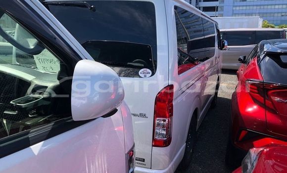 কেনা ব্যবহৃত Toyota Hiace White গাড়ী মধ্যে ঢাকা মধ্যে Dhaka কেনা ব্যবহৃত Toyota Hiace White গাড়ী মধ্যে ঢাকা মধ্যে Dhaka