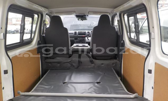 কেনা আমদানি Toyota hiace dx White গাড়ী মধ্যে ঢাকা মধ্যে Dhaka কেনা আমদানি Toyota hiace dx White গাড়ী মধ্যে ঢাকা মধ্যে Dhaka