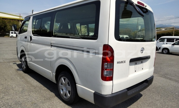 কেনা আমদানি Toyota hiace dx White গাড়ী মধ্যে ঢাকা মধ্যে Dhaka কেনা আমদানি Toyota hiace dx White গাড়ী মধ্যে ঢাকা মধ্যে Dhaka