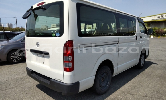 কেনা আমদানি Toyota hiace dx White গাড়ী মধ্যে ঢাকা মধ্যে Dhaka কেনা আমদানি Toyota hiace dx White গাড়ী মধ্যে ঢাকা মধ্যে Dhaka