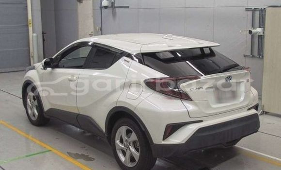 কেনা ব্যবহৃত Toyota chr s led White গাড়ী মধ্যে ঢাকা মধ্যে Dhaka কেনা ব্যবহৃত Toyota chr s led White গাড়ী মধ্যে ঢাকা মধ্যে Dhaka