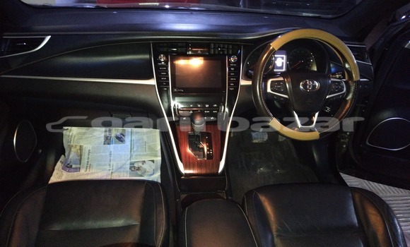 Buy Used 2014 Toyota Harrier in Dhaka, Dhaka Buy Used 2014 Toyota Harrier in Dhaka, Dhaka