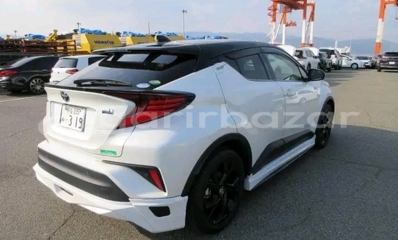 Buy Used Toyota CH-R in Baniachang, Habiganj Buy Used Toyota CH-R in Baniachang, Habiganj