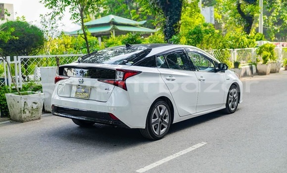 Buy Used 2021 Toyota prius in Dhaka, Dhaka Buy Used 2021 Toyota prius in Dhaka, Dhaka