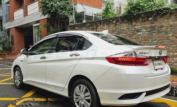 Buy Import 2019 Honda Grace in Dhaka, Dhaka Buy Import 2019 Honda Grace in Dhaka, Dhaka