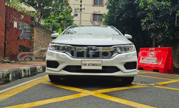 Buy Import 2019 Honda Grace in Dhaka, Dhaka Buy Import 2019 Honda Grace in Dhaka, Dhaka