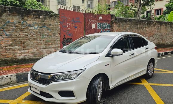 Buy Import 2019 Honda Grace in Dhaka, Dhaka Buy Import 2019 Honda Grace in Dhaka, Dhaka
