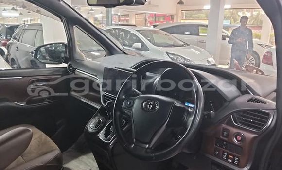 Buy Used 2019 Toyota Esquire gi premium in Dhaka, Dhaka Buy Used 2019 Toyota Esquire gi premium in Dhaka, Dhaka