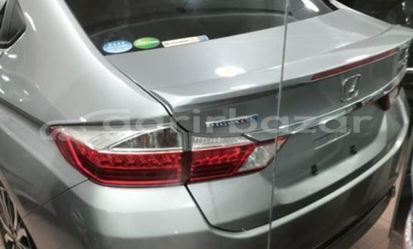 Buy Used 2019 Honda Grace in Dhaka, Dhaka Buy Used 2019 Honda Grace in Dhaka, Dhaka