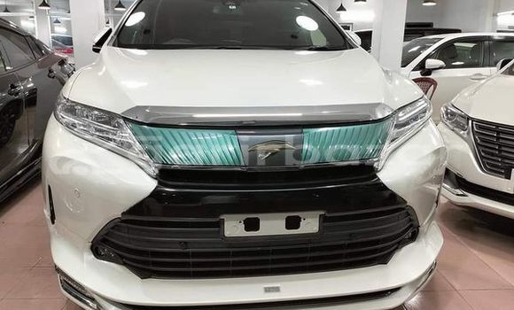Buy Used 2018 Toyota harrier premium in Dhaka, Dhaka Buy Used 2018 Toyota harrier premium in Dhaka, Dhaka