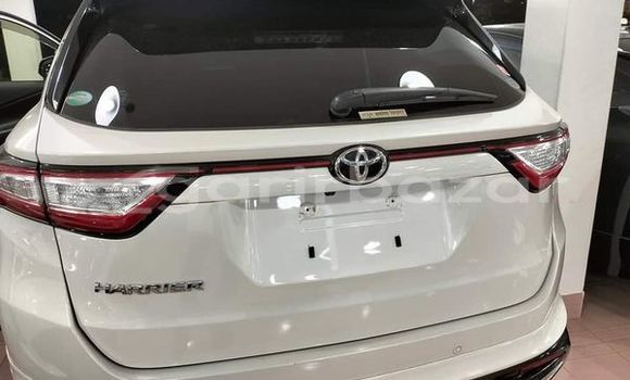 Buy Used 2018 Toyota harrier premium in Dhaka, Dhaka Buy Used 2018 Toyota harrier premium in Dhaka, Dhaka