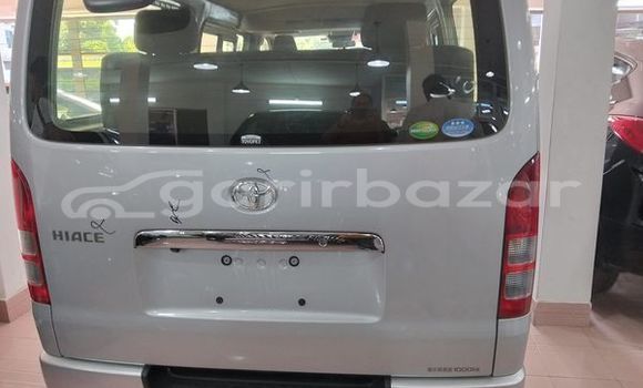 Buy Used 2019 Toyota Hiace in Dhaka, Dhaka Buy Used 2019 Toyota Hiace in Dhaka, Dhaka