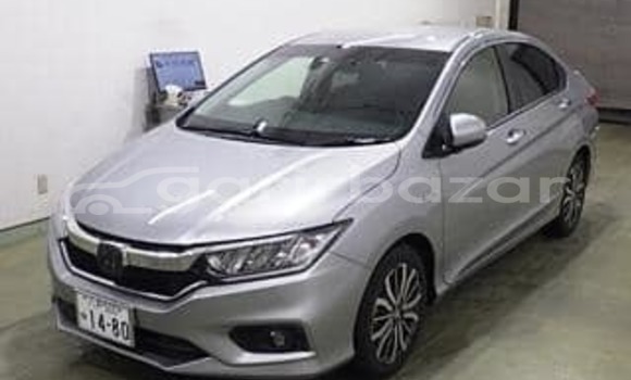 Buy Used 2019 Honda Grace in Dhaka, Dhaka Buy Used 2019 Honda Grace in Dhaka, Dhaka