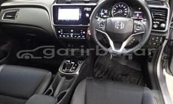 Buy Used 2019 Honda Grace in Dhaka, Dhaka Buy Used 2019 Honda Grace in Dhaka, Dhaka