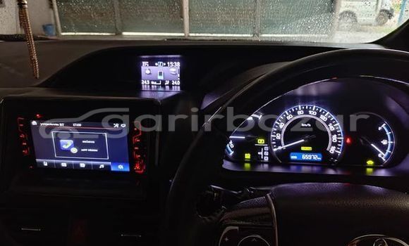 Buy Used 2015 Toyota esquire gi in Dhaka, Dhaka Buy Used 2015 Toyota esquire gi in Dhaka, Dhaka