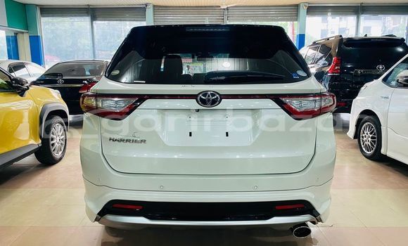 Buy Used 2021 Toyota Harrier in Dhaka, Dhaka Buy Used 2021 Toyota Harrier in Dhaka, Dhaka