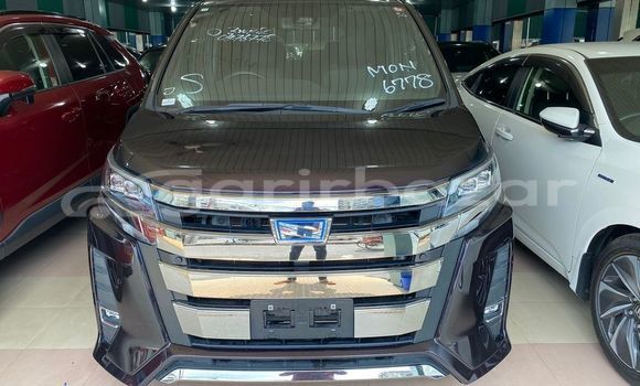 Buy Used 2022 Toyota Noah in Dhaka, Dhaka Buy Used 2022 Toyota Noah in Dhaka, Dhaka