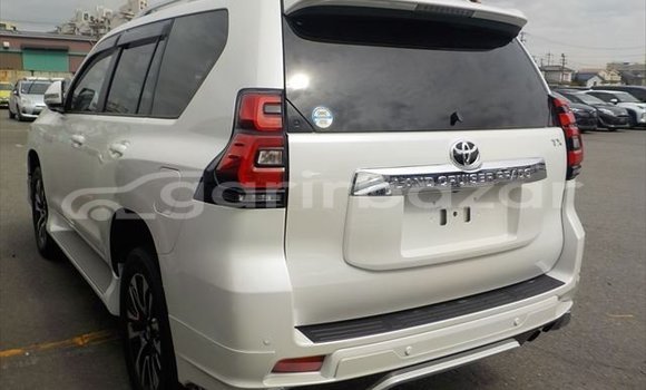 Buy Used 2021 Toyota land cruiser-prado in Dhaka, Dhaka Buy Used 2021 Toyota land cruiser-prado in Dhaka, Dhaka