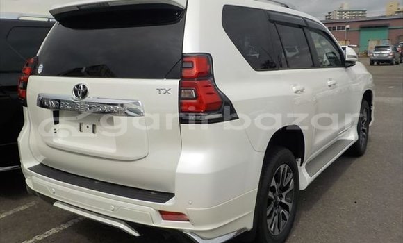 Buy Used 2021 Toyota land cruiser-prado in Dhaka, Dhaka Buy Used 2021 Toyota land cruiser-prado in Dhaka, Dhaka