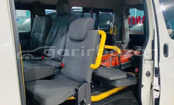 Buy Used 2019 Toyota Hiace in Dhaka, Dhaka Buy Used 2019 Toyota Hiace in Dhaka, Dhaka