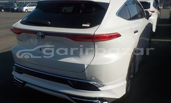 Buy Used 2020 Toyota Harrier in Dhaka, Dhaka Buy Used 2020 Toyota Harrier in Dhaka, Dhaka