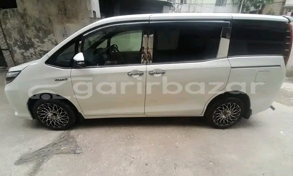 কেনা ব্যবহৃত Toyota Noah White গাড়ী মধ্যে ভোলা মধ্যে Bhola কেনা ব্যবহৃত Toyota Noah White গাড়ী মধ্যে ভোলা মধ্যে Bhola
