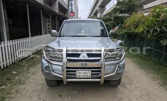 কেনা ব্যবহৃত Mitsubishi Pajero Gold গাড়ী মধ্যে বোয়ালখালী মধ্যে Chattagam কেনা ব্যবহৃত Mitsubishi Pajero Gold গাড়ী মধ্যে বোয়ালখালী মধ্যে Chattagam