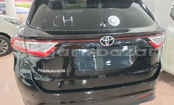 Buy Used 2019 Toyota Harrier in Dhaka, Dhaka Buy Used 2019 Toyota Harrier in Dhaka, Dhaka