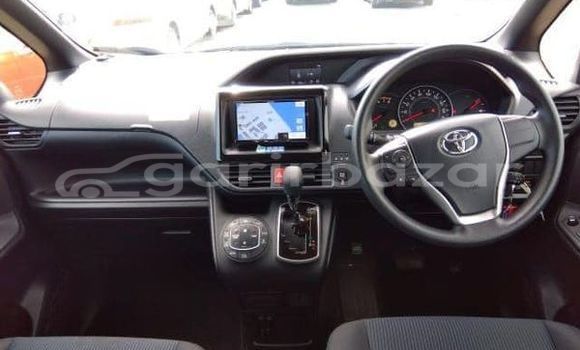Buy Used 2019 Toyota Noah in Dhaka, Dhaka Buy Used 2019 Toyota Noah in Dhaka, Dhaka