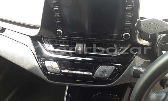 Buy Used 2019 Toyota CHR in Dhaka, Dhaka Buy Used 2019 Toyota CHR in Dhaka, Dhaka