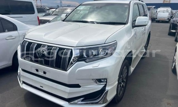Buy Used 2022 Toyota land cruiser-prado in Dhaka, Dhaka Buy Used 2022 Toyota land cruiser-prado in Dhaka, Dhaka