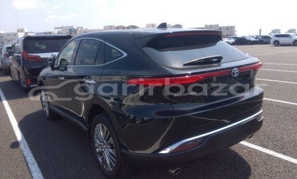 Buy Used 2020 Toyota Harrier in Dhaka, Dhaka Buy Used 2020 Toyota Harrier in Dhaka, Dhaka