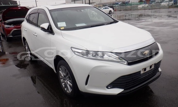 Buy Used 2020 Toyota Harrier in Dhaka, Dhaka Buy Used 2020 Toyota Harrier in Dhaka, Dhaka