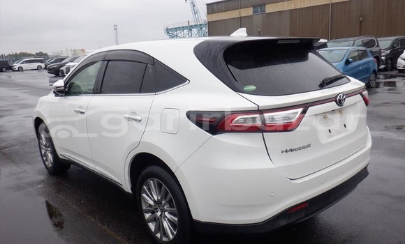 Buy Used 2020 Toyota Harrier in Dhaka, Dhaka Buy Used 2020 Toyota Harrier in Dhaka, Dhaka