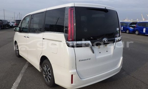 Buy Used 2022 Toyota Esquire in Alamdanga, Chuadanga Buy Used 2022 Toyota Esquire in Alamdanga, Chuadanga