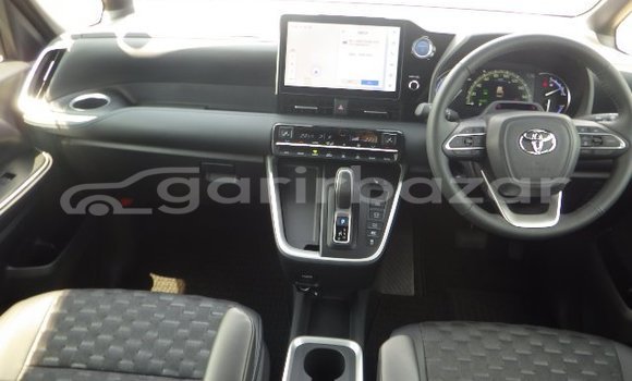 Buy Used 2020 Toyota Voxy in Dhaka, Dhaka Buy Used 2020 Toyota Voxy in Dhaka, Dhaka