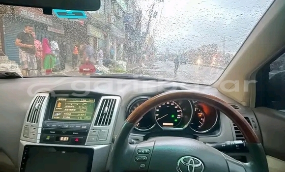 Buy Used Toyota Harrier in Bagerhat, Khulna Buy Used Toyota Harrier in Bagerhat, Khulna