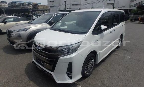 Buy Used 2019 Toyota Noha si in Dhaka, Dhaka Buy Used 2019 Toyota Noha si in Dhaka, Dhaka