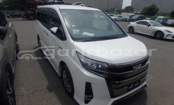 Buy Used 2019 Toyota Noha si in Dhaka, Dhaka Buy Used 2019 Toyota Noha si in Dhaka, Dhaka
