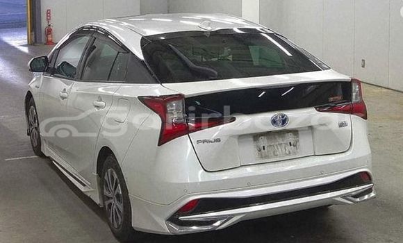 Buy Used 2019 Toyota prius s in Dhaka, Dhaka Buy Used 2019 Toyota prius s in Dhaka, Dhaka